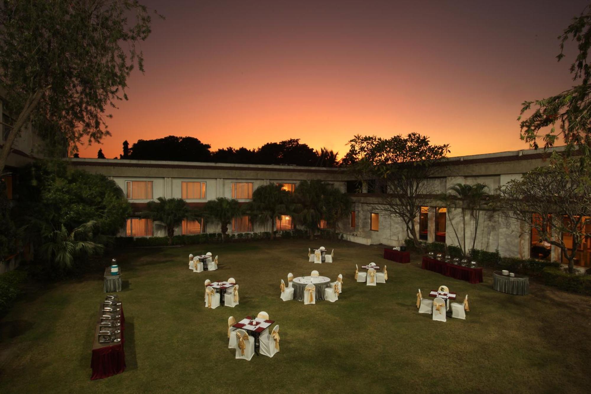 Hotel Express Residency-Jamnagar Luaran gambar