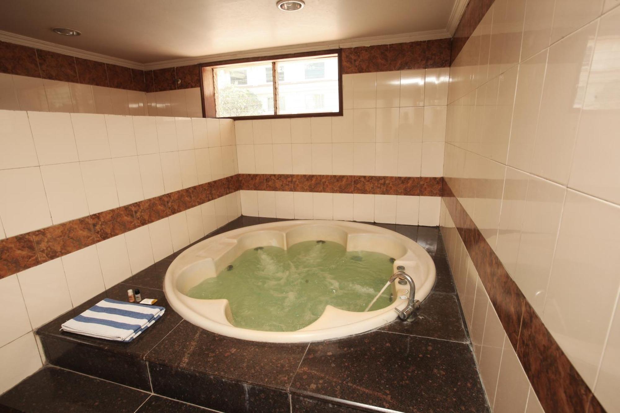 Hotel Express Residency-Jamnagar Luaran gambar